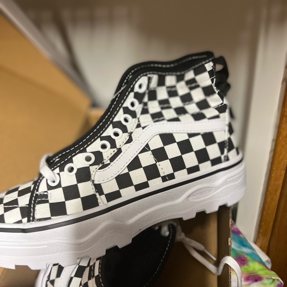NWT Vans sentry sk8-hi chekerboard size 6 1/2
